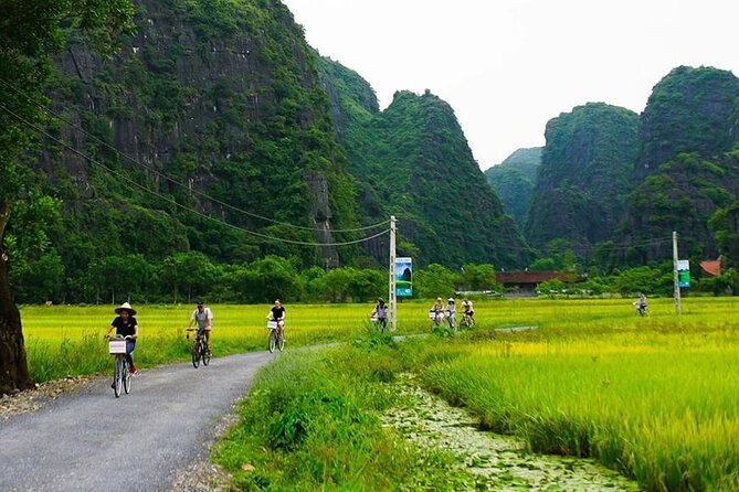Ninh Binh Tour: Deluxe & Small Group Tam Coc Hoa Lu - Boat, Biking, Buffet Lunch - What the $39 price really covers