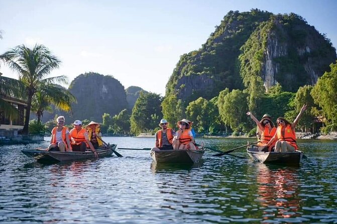 Ninh Binh Tour from Hanoi for 6-9 Pax/tour by DCar Limousine - Why Ninh Binh makes a strong day trip from Hanoi