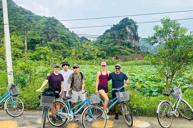 Ninh Binh Tour from Hanoi for 6-9 Pax/tour by DCar Limousine - Trang An: caves, rivers, and towering cliffs