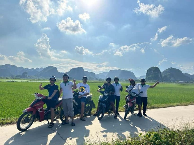Ninh Binh: Trang An Boat Ride, Bich Dong & Mua Cave Sunset - Mua Cave and the 500-step climb