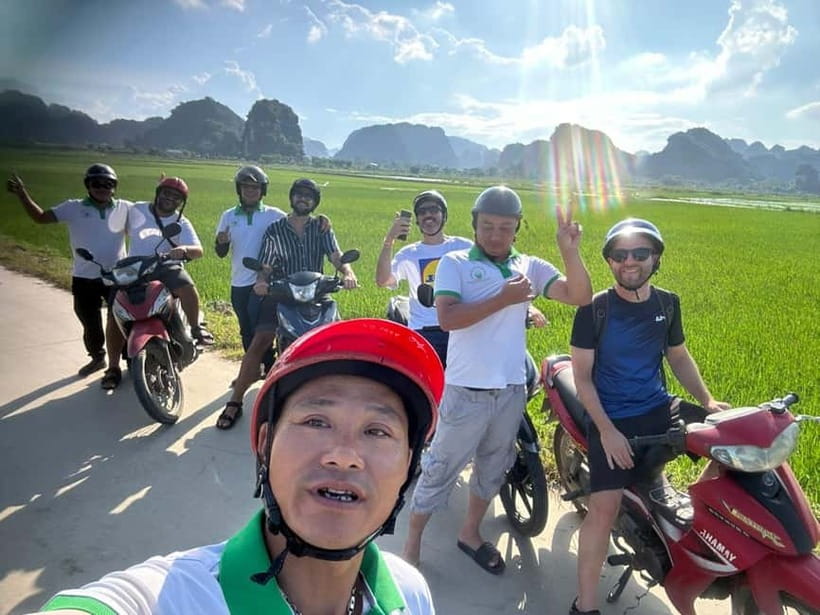 Ninh Binh: Trang An Boat Ride, Bich Dong & Mua Cave Sunset - How guided is this experience?