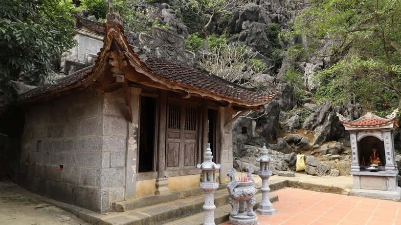 Ninh Binh: Trang An Boat Ride, Bich Dong & Mua Cave Sunset - Weather, clothing, and useful preparation