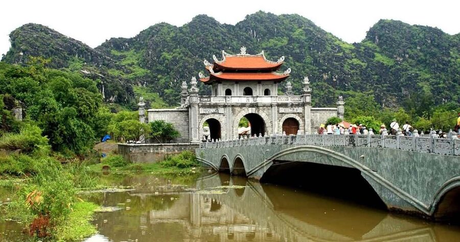 Ninh Binh: Trang An Boat Ride, Hoa Lu & Mua Cave Sunset - A full day built around Ninh Binh’s best sights