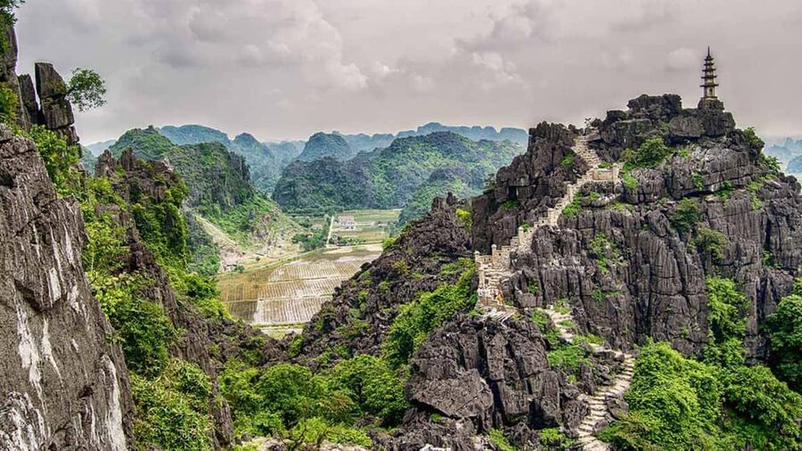Ninh Binh: Trang An Boat Ride, Hoa Lu & Mua Cave Sunset - Lunch near Tam Coc and the real cost of the day