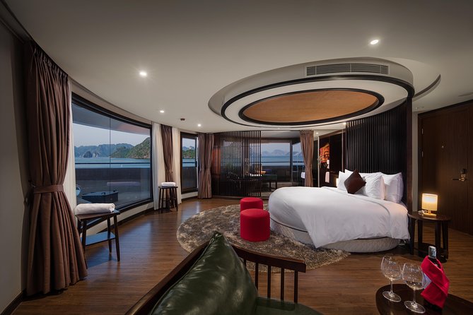 [OFFICIAL]Scarlet Pearl Cruises 5++stars &CATAMARAN ULTRA LUXURY - Lunch at Tahiti Restaurant and the first bay views