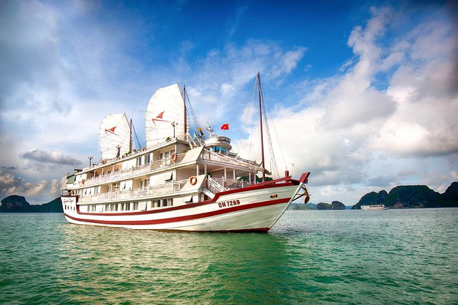 (Official) Signature Royal Cruise - 02 days 01 night program - Climbing the 400 steps to Thien Canh Son Cave