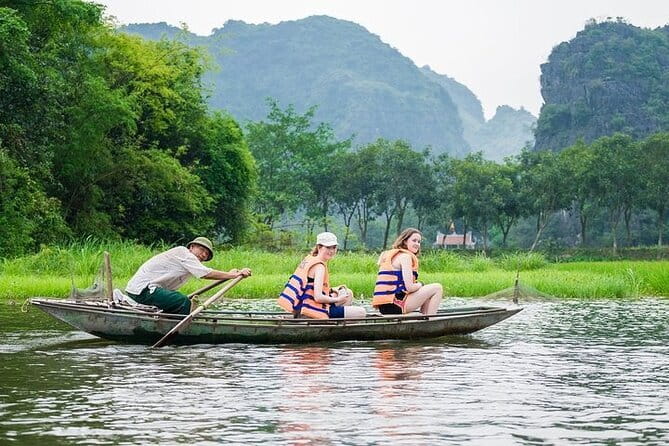Old Quarter Food Tour in Hanoi - The small group makes a real difference