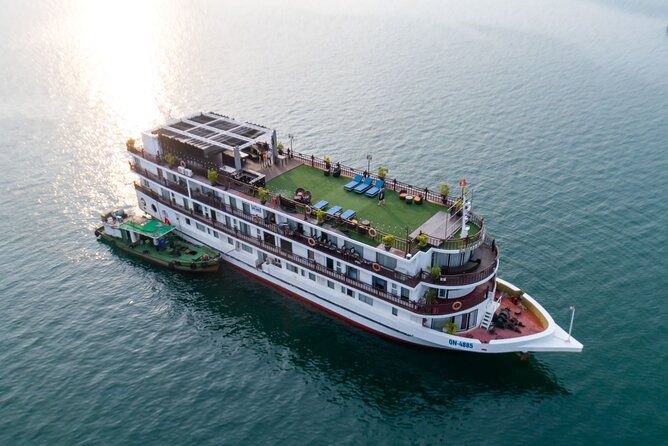 Orchid Cruises 2Days/1Night 5 Star Cruises - Day two: sunrise tai chi and the return journey