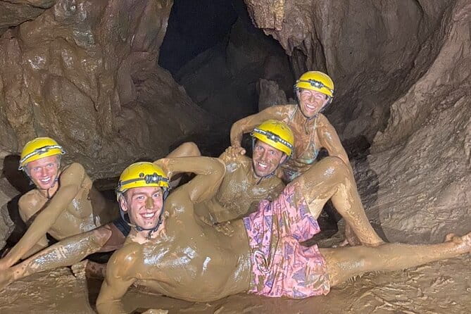 Paradise Cave & Dark Cave 1 Day - Deluxe Small Group - The guides shape the day