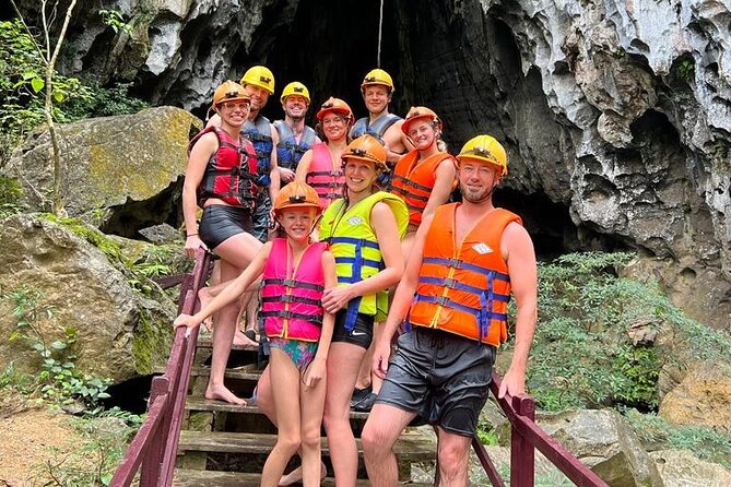 Paradise Cave & Dark Cave All-Inclusive 1-Day - The friendly guide and small-group advantage