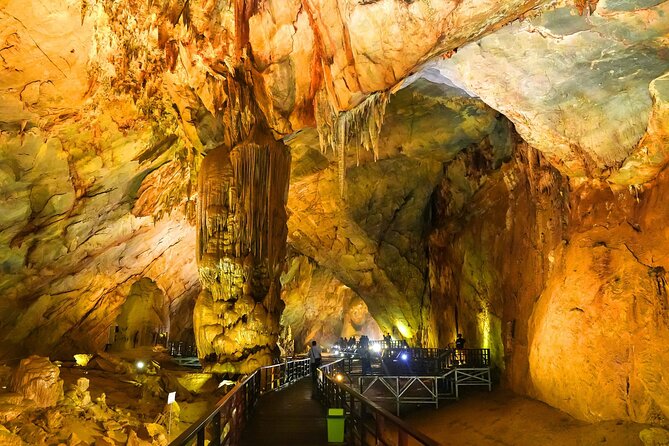 Paradise Phong Nha caves from Dong hoi city - Group size, guiding, and communication
