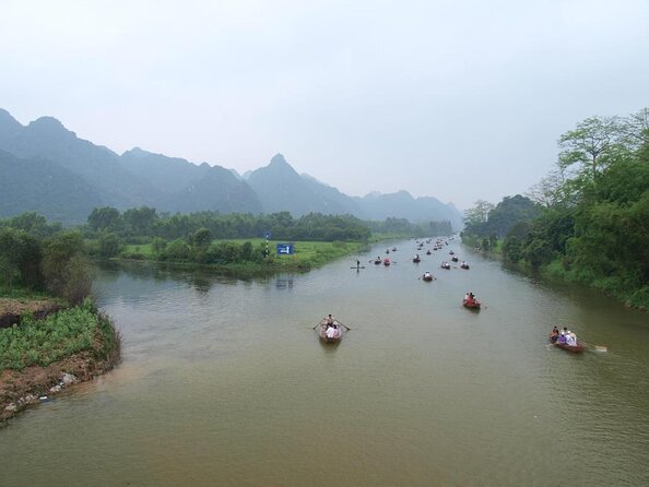 Perfume Pagoda Day Tour from Hanoi - Leaving Hanoi for the Yen Vi River
