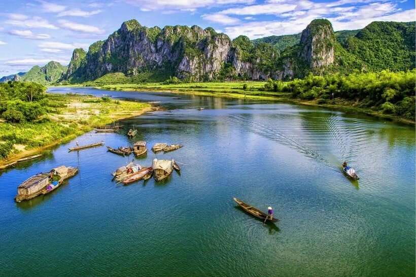 Phong Nha: Cave Exploration and Zipline Dark Cave Tour - The Botanic Garden and waterfall: a gentle start