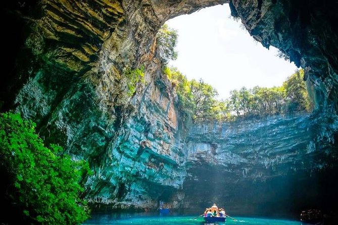 Phong Nha Cave - Paradise Cave Small Group Tour: All Inclusive - Paradise Cave: a long walk into the mountain