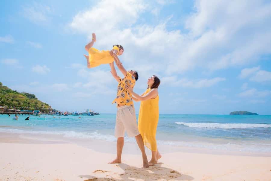 Phu Quoc: 3-Island Tour & Cruise with Lunch & Water Sports - Speedboats, the Namaste Cruise, and mixed expectations