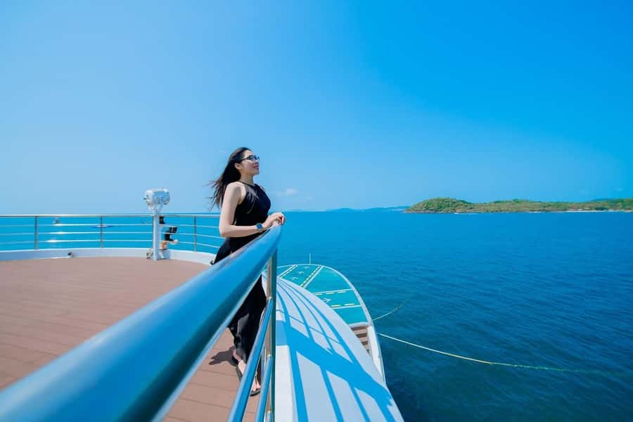 Phu Quoc: 3-Island Tour & Cruise with Lunch & Water Sports - Flycam photos, guides, and the human side of the day