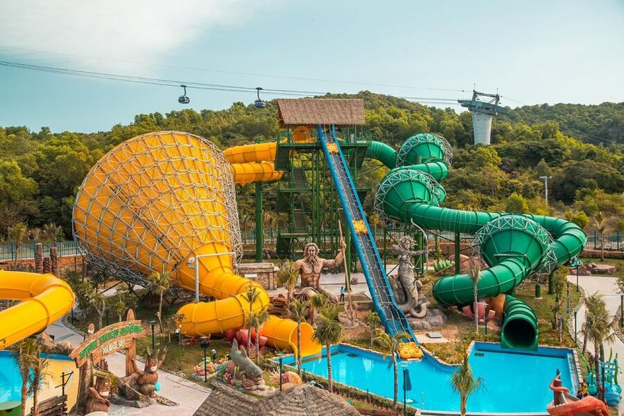 Phu Quoc: Sunworld Hon Thom Nature Park Entry Ticket - Aquatopia Water Park from 10:30 to 16:30