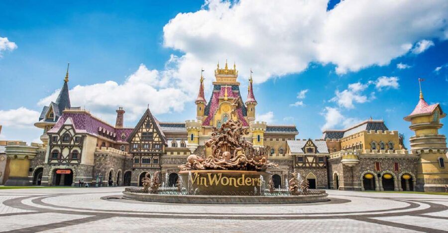 Phu Quoc: VinWonders Entry Ticket with Optional Safari - Water Slides and Family Attractions