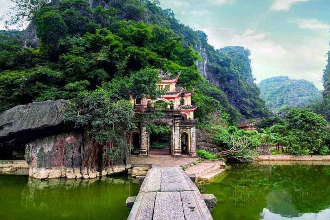 Premium Hoa lu - Trang An - Mua Cave with Buffet Lunch from Hanoi - Buffet lunch: useful fuel between the sights
