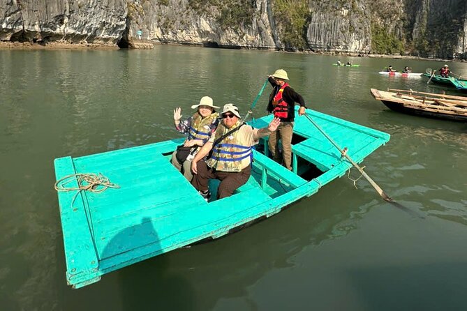 Private 1 Day Tour in Ha Long Bay with Private Cruise or Group - Thien Cung Cave and its unusual formations