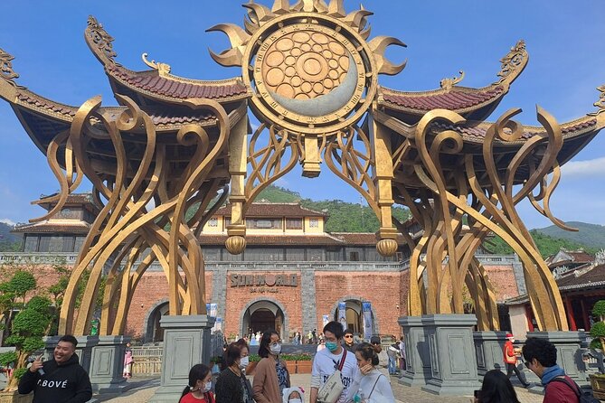 Private car and cable car ticket to the Ba Na hills and Golden Bridge - From Da Nang to the mountain entrance