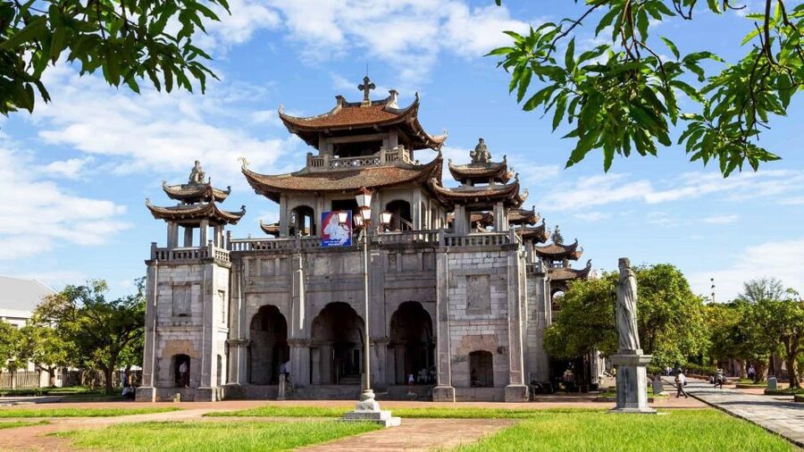 Private Car/Bus Renting Hanoi - Ninh Binh - Halong - Sapa... - Why this route is different from a standard Ninh Binh day