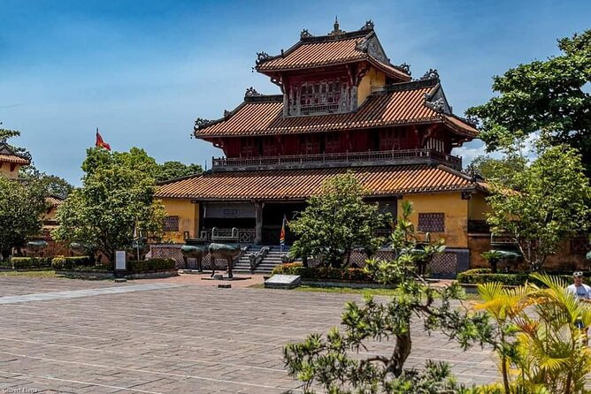 Private Full-Day Tour of Hue from Da Nang or Hoi An City - Lunch, water, and the practical value of a private car
