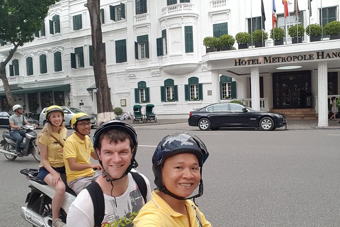 Private Hanoi Motorbike Sightseeing and Food Tour - Hanoi Flag Tower and the B-52 at Huu Tiep Lake