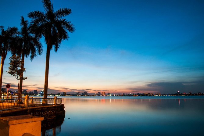 Private Hanoi Motorbike Sightseeing and Food Tour - Two hours of Hanoi food in the Old Quarter