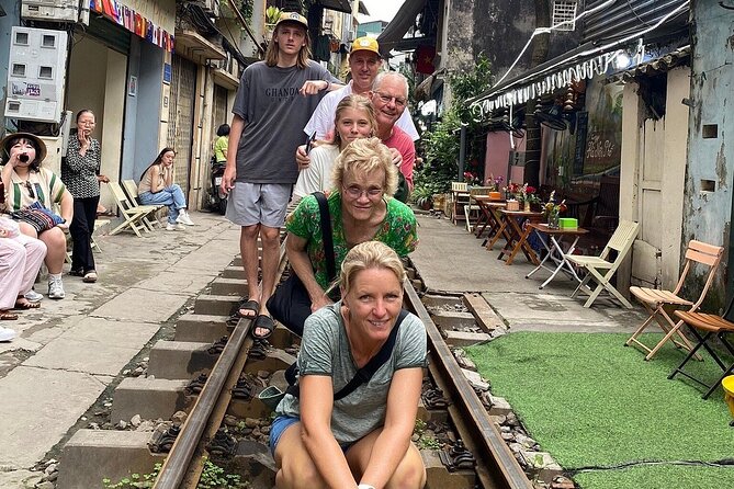 Private Hanoi Sightseeing Tour by Army Jeep - Huu Tiep Lake and the downed B-52