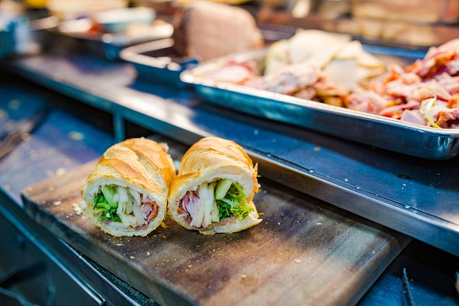 Private Street Food Evening Walking Tour in Ho Chi Minh City - Six to ten dishes means a proper dinner