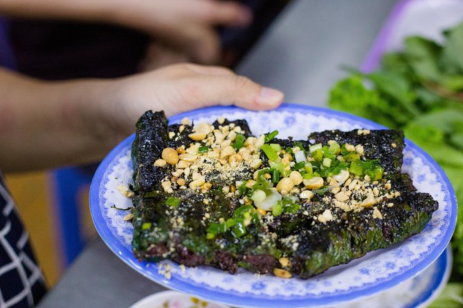 Private Street Food Evening Walking Tour in Ho Chi Minh City - The flower market adds an unexpected finish