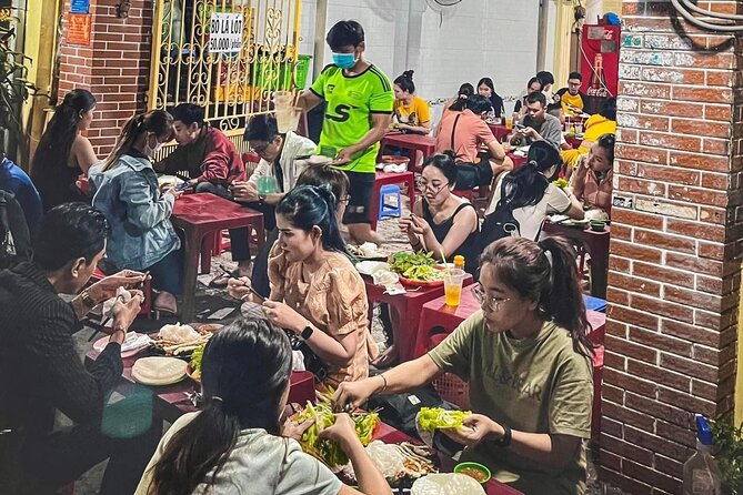 Private Street Food Tour by Motorbike/Car with Local Students - Motorbike or car: choosing the right version