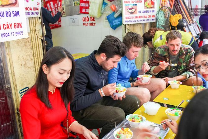 Private Street Food Tour - Walking Hanoi Old Quarter - The first plates: pho, bun cha, and Vietnamese bread
