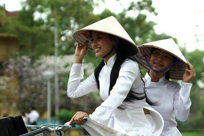 Private Tour: Hanoi City Full-Day Tour with Train Street Visit - What this eight-hour Hanoi day is really like