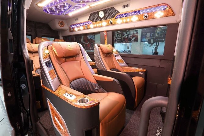 Private Transfers Hanoi <=> Halong One Way by Express Road - Arriving at Ha Long Bay and the Cruise Port