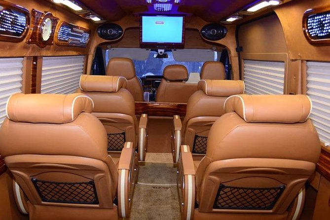 Private Transfers Hanoi <=> Halong One Way by Limousine Vehicles - The weak points you should not ignore