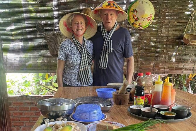 RICE PAPER Noodle Making Experience & Hoi An Cooking Class Class - Learning Vietnamese dishes from a local chef
