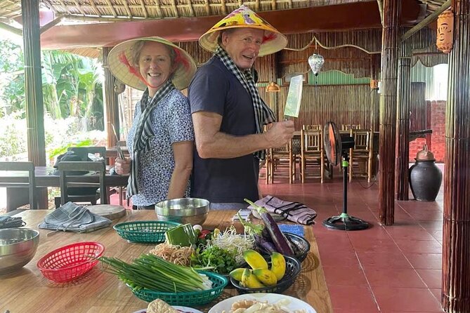 RICE PAPER Noodle Making Experience & Hoi An Cooking Class Class - How the small-group size affects the day