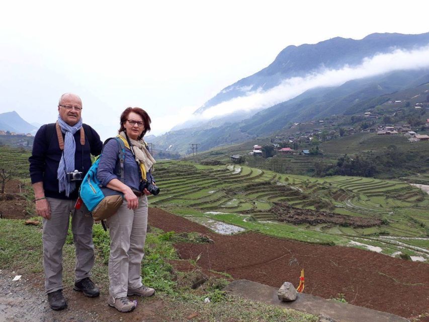 Sa Pa: 6-Hours Muong Hoa Valley Trek with Local Ethnic guide - Walking through Lao Chai’s rice terraces