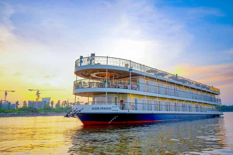 Saigon Dinner On Cruise Tour With Private Table - How the $43 price works out