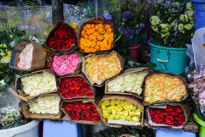 Saigon Evening Food Tour by Scooter - The Wholesale Flower Market After Dark