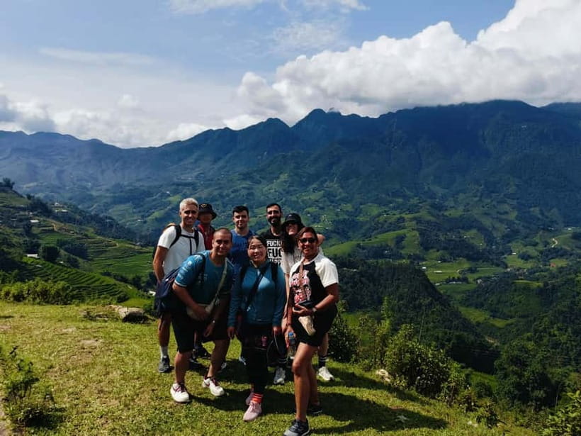 Sapa 1 Day Long Trek: Trek to Hau Thao and Sa Seng Villages - The 9:00 AM pickup and first uphill section