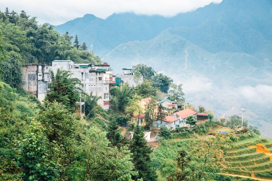Sapa: 3-Day, 3-Night Trek and Hotel with Overnight Train - Food, hotel, and homestay comfort