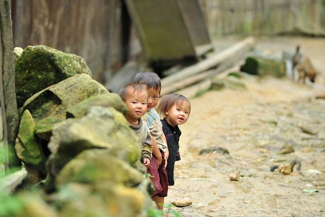 Sapa 3 Days 2 Nights Trekking Tour (1 Night In Ta Van Village, 1 Night In Hotel) - The early Hanoi departure and long ride north