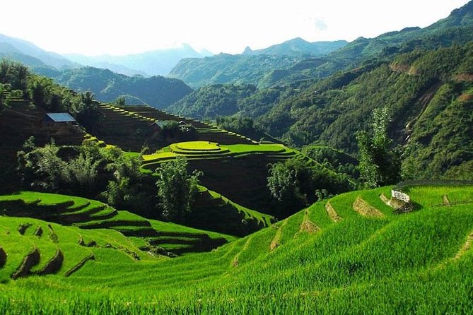 Sapa 3 Days 2 Nights Trekking Tour From Hanoi (2 Nights in Hotel) - Meals, rooms, and what to pack