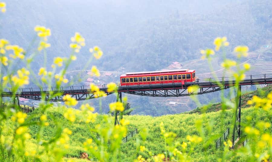 Sapa: Cat Cat Village, Moana, Alpine Coaster, Fansipan Cable - The guides make the difference
