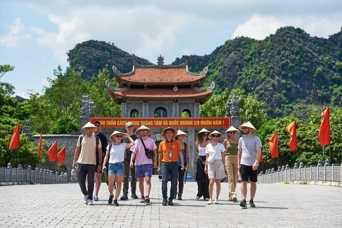 Sapa - Ha Giang Loop Tour 5 days 4 nights - Guides, riders, and the small-group advantage