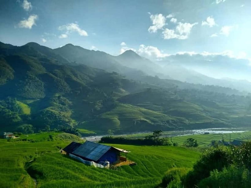 Sapa: Muong Hoa Mountain Views and Villages Trek with Lunch - Starting at Hoàng Văn Thụ and climbing Sa Seng