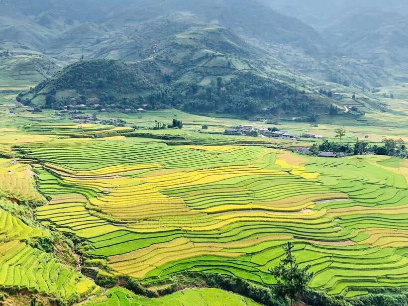 Sapa: Private Highlights Day Tour with Lunch - Cat Cat Village starts the day with a workout